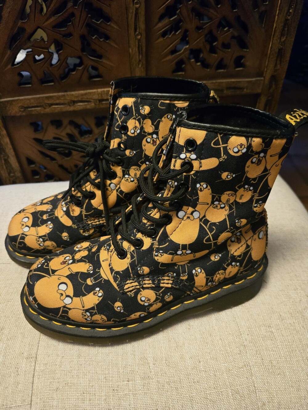 "Adventure Time Dr. Martens" Ladies US 5